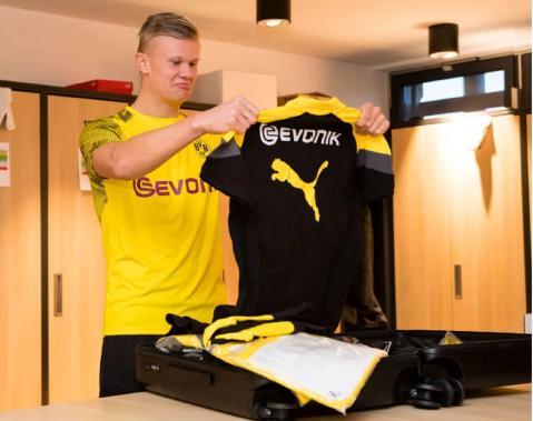 《王者荣耀》官宣将联动诡秘之主，玩家可白嫖2款皮肤