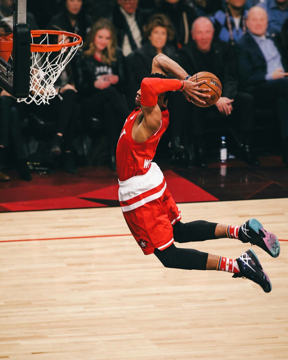 巴黎圣日耳曼稳居前列