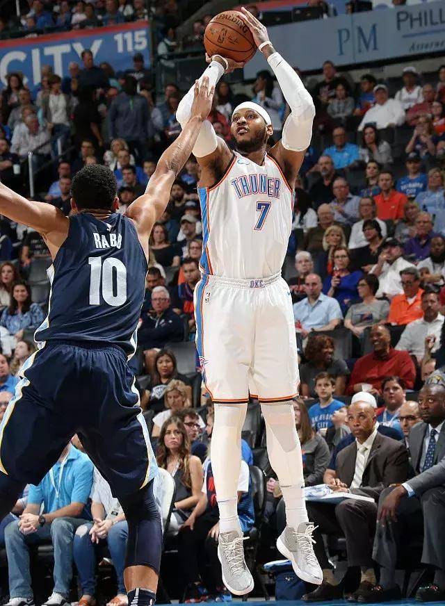 伯恩斯投球细节解析