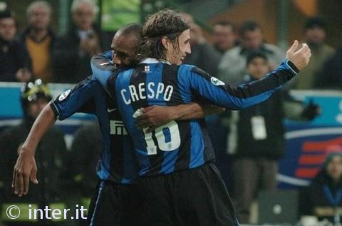 圣路易斯红雀队莫里纳在季后赛边缘的表现堪称防守大师